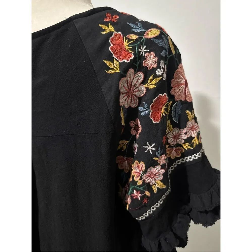 Umgee  double Ruffle sleeve Embroidered top M - Picture 9 of 10